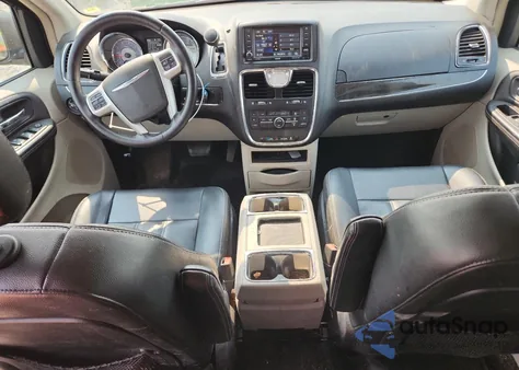 2016 Chrysler Town & Country Touring from USA, damaged, VIN 2C4RC1BGXGR173197